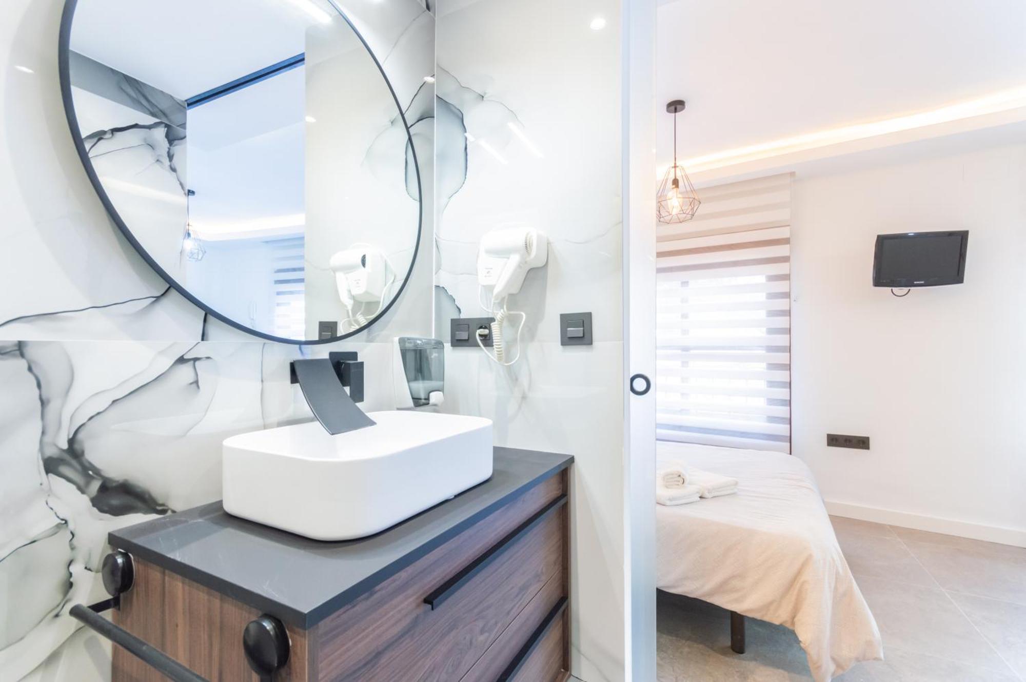 Apartamento para dos al lado de la Alhambra, en pleno centro Granada Bagian luar foto