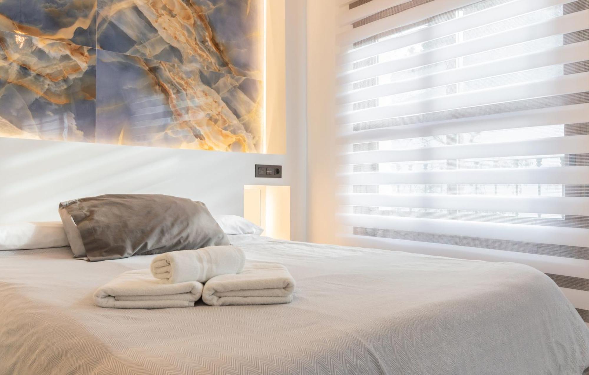 Apartamento para dos al lado de la Alhambra, en pleno centro Granada Bagian luar foto