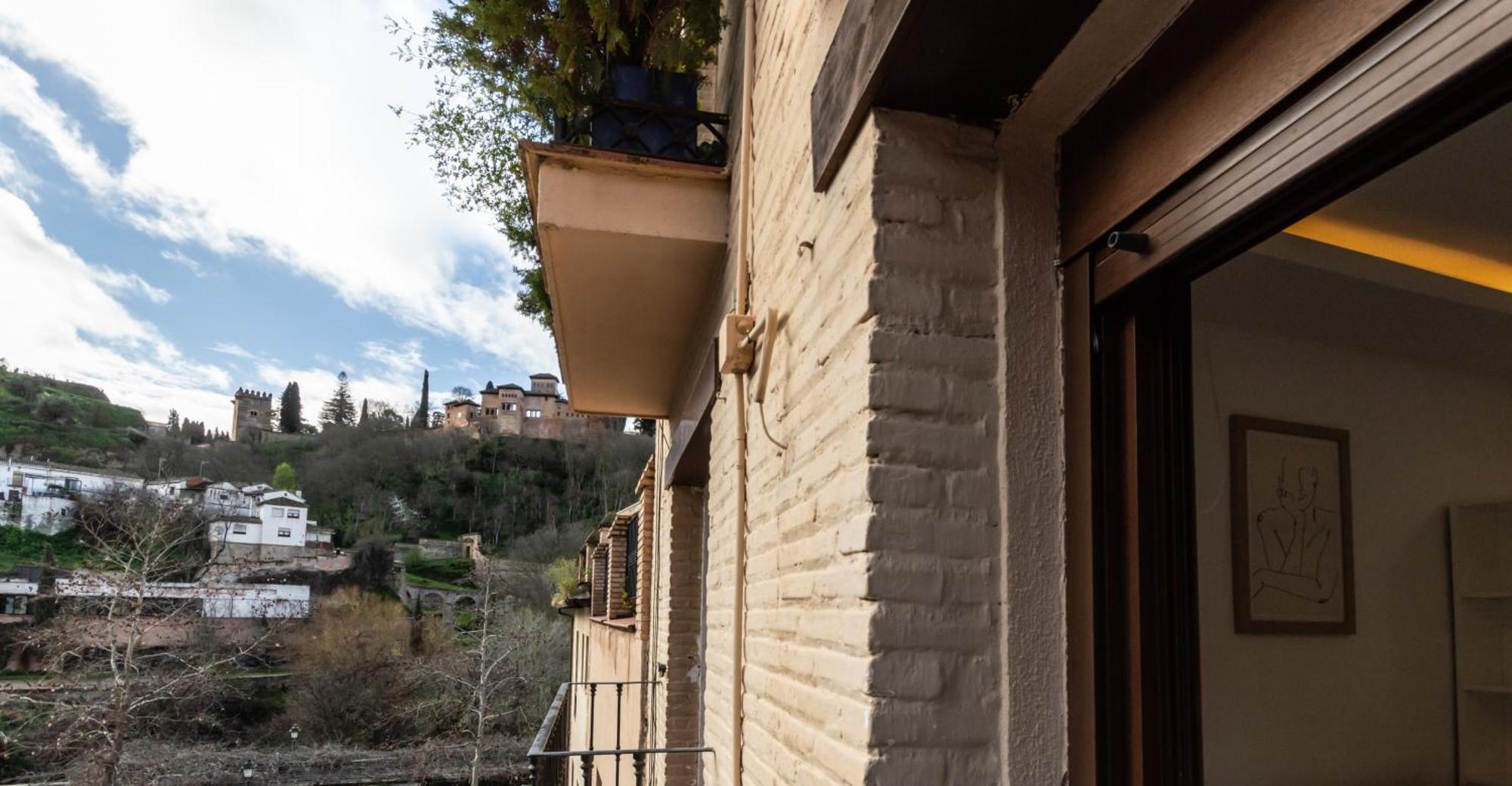 Apartamento para dos al lado de la Alhambra, en pleno centro Granada Bagian luar foto